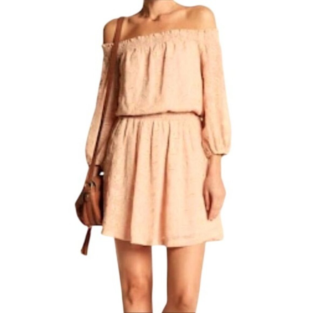 ASTR OFF SHOULDER  DRESS - Picture 2 of 6